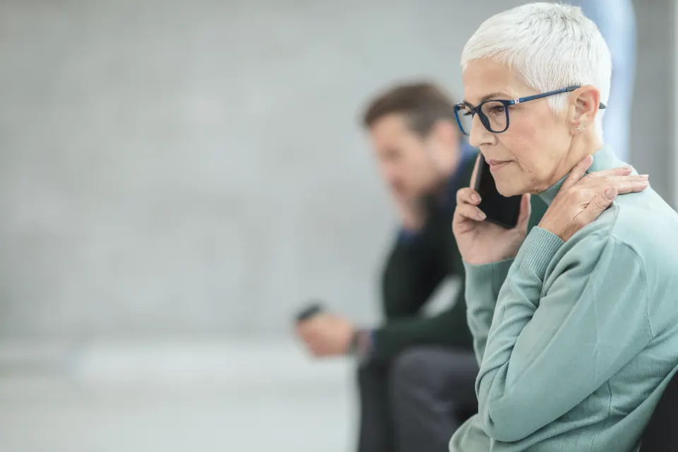 Conseillère au téléphone